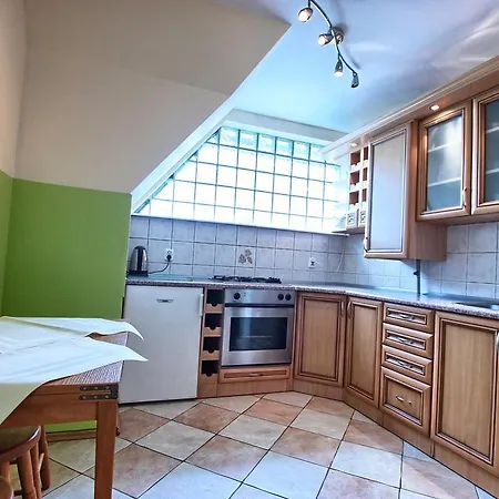 アパート Zakosunflower