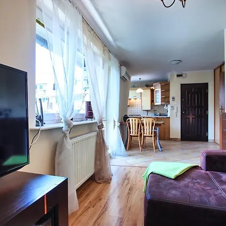 Zakosunflower アパート ザコパネ